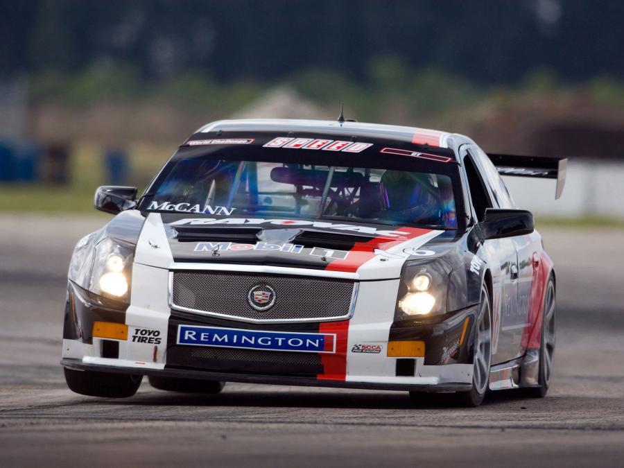  Cadillac CTS-V Race Car 2005 года  (фото 22 из 30)